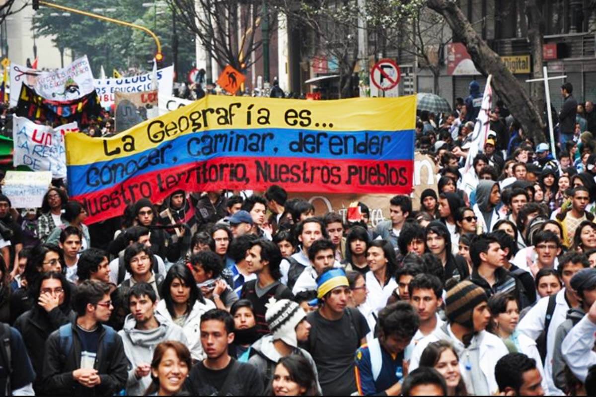 “La Constitución Política de Colombia es un nudo de contradicciones”