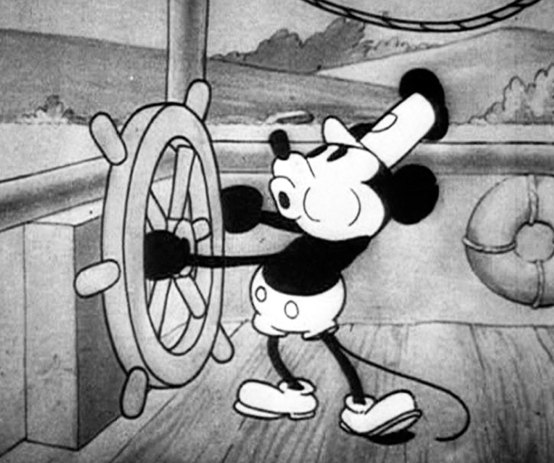 En el cumpleaños de Mickey Mouse