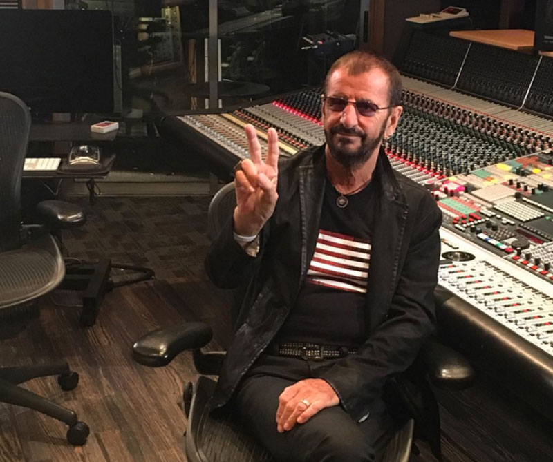 ¿Ya escuchó el nuevo disco de Ringo Starr?