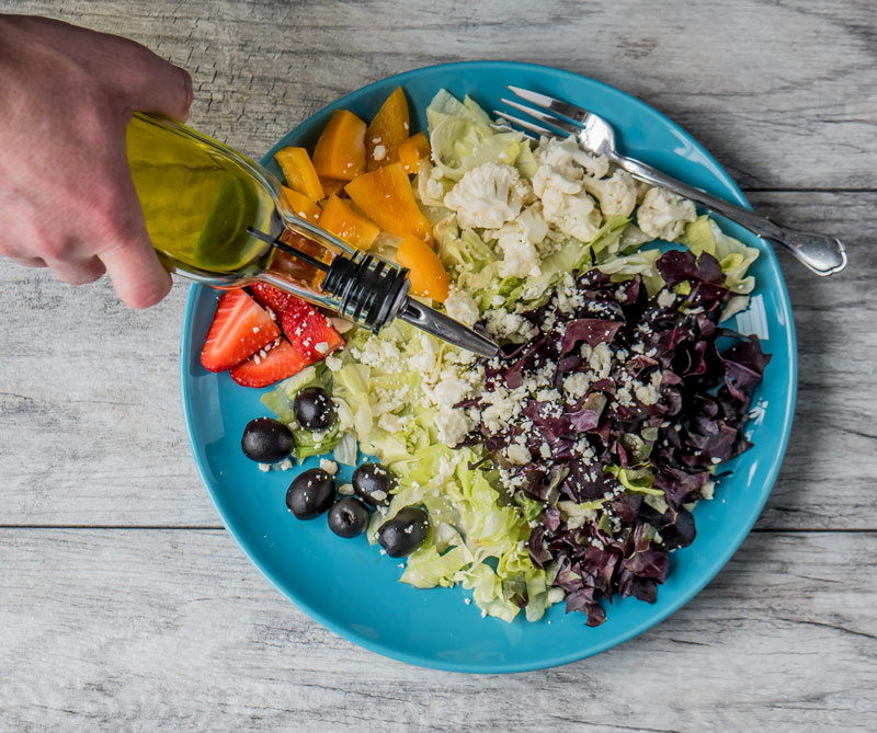 Vea todo lo que necesita saber sobre el aceite en una dieta saludable