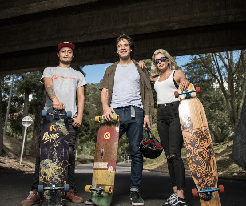 Todo sobre el longboard en Colombia, el arte de surfear en el asfalto