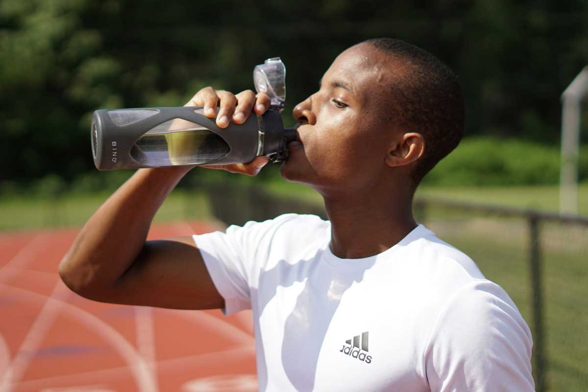 ¿Por qué debería dejar de utilizar estos termos y botellas?