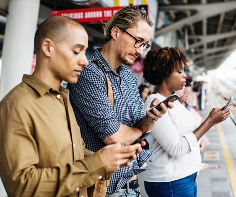 Tres problemas de salud que está ocasionando el uso constante del celular