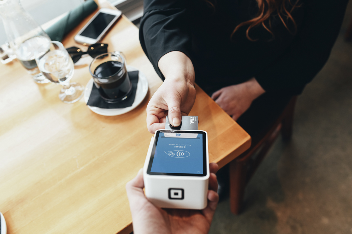 Consejos para utilizar adecuadamente su tarjeta de crédito en época de compras