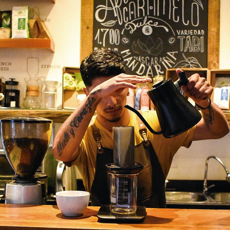 café