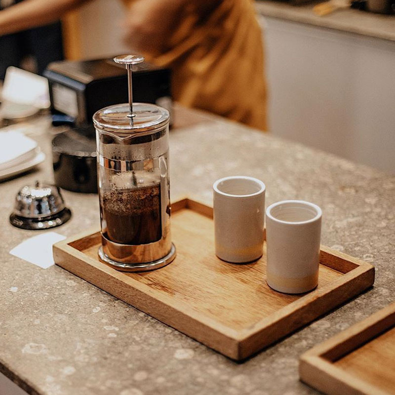café