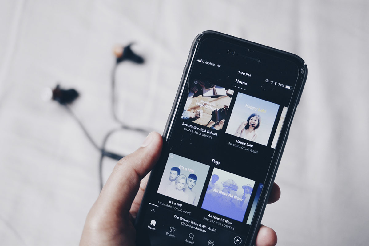 5 podcast de moda para escuchar en la cuarentena