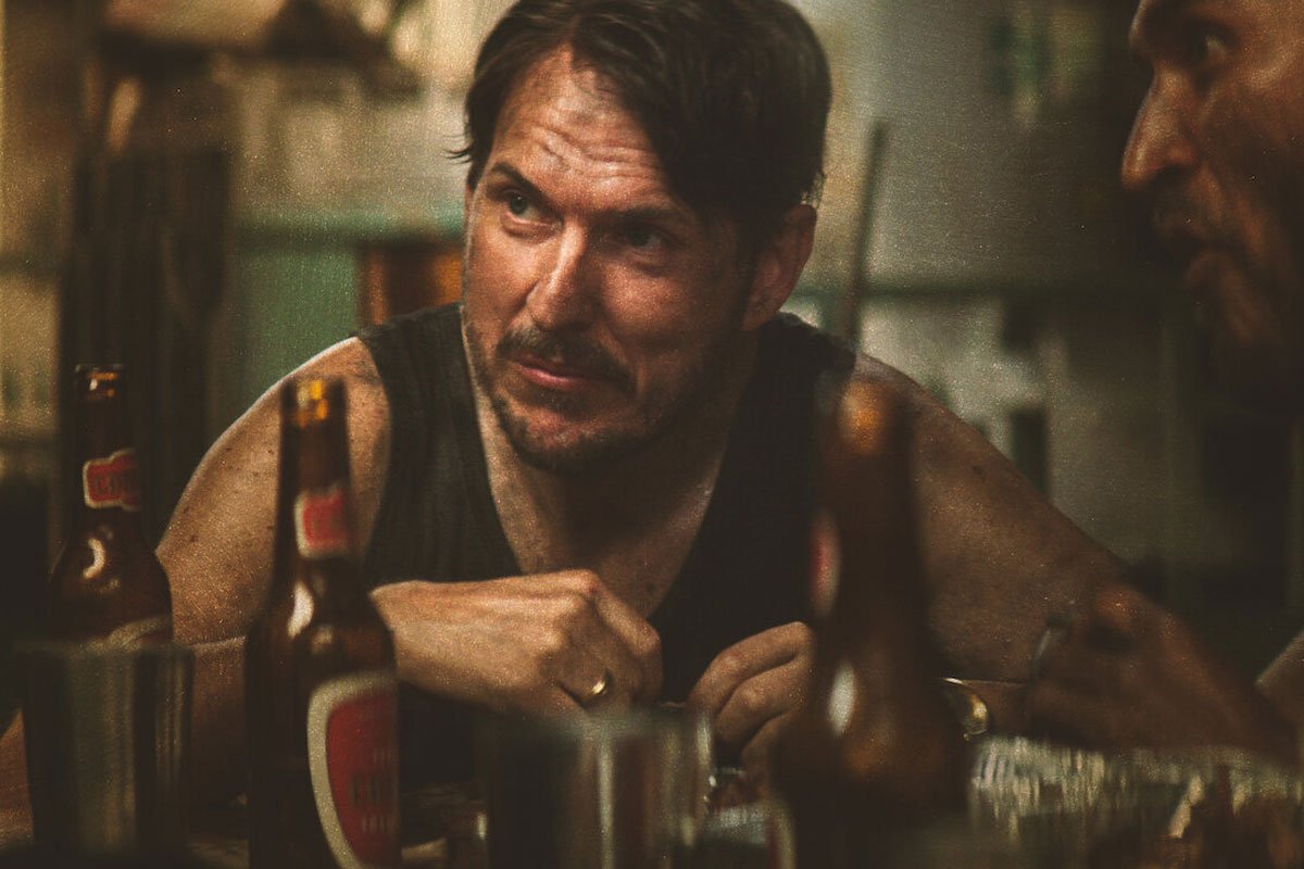 Hablamos con el director de El Robo del siglo, la serie colombiana que llega a Netflix