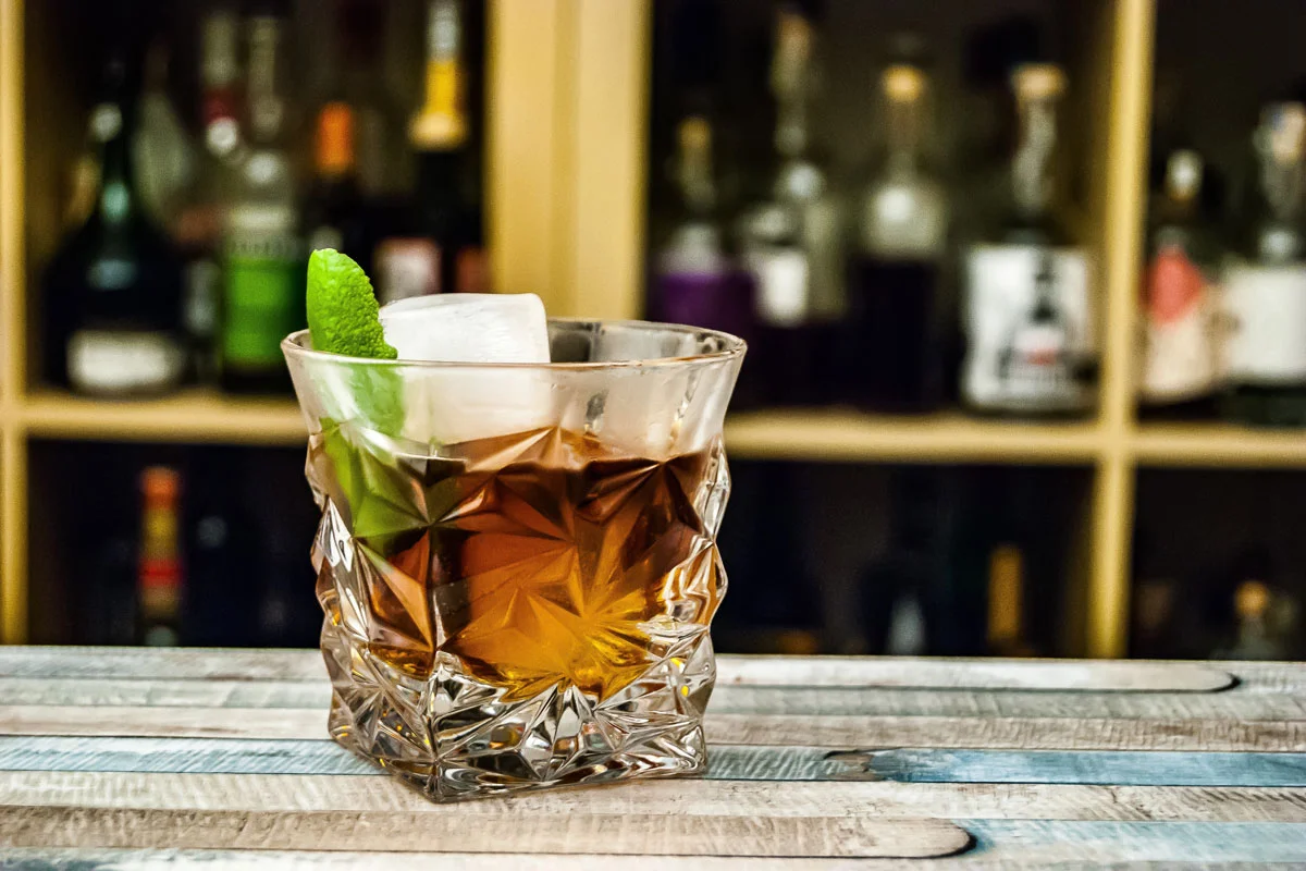 4 cocteles con whisky para preparar en su casa