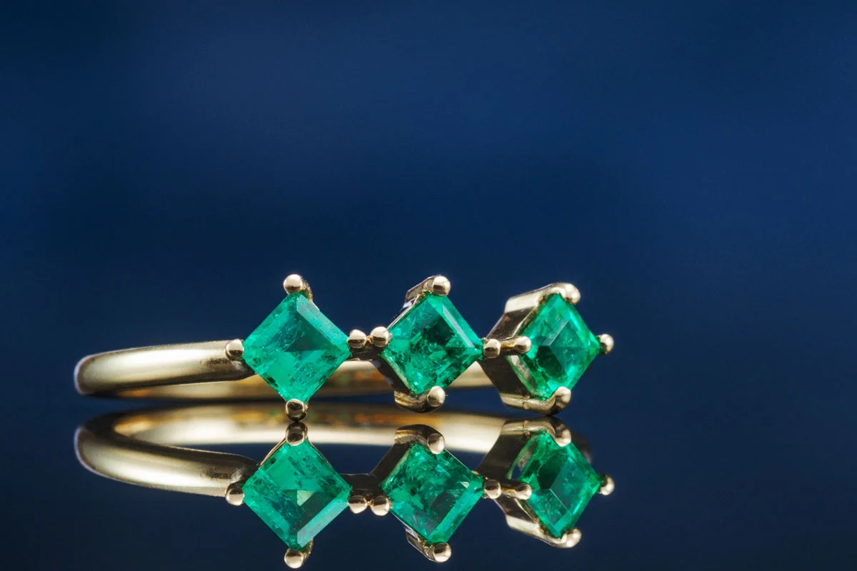 Esmeraldas, atemporales y versátiles