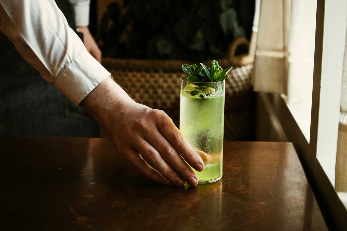 Recetas, trucos y consejos para ser el ‘bartender’ de su casa