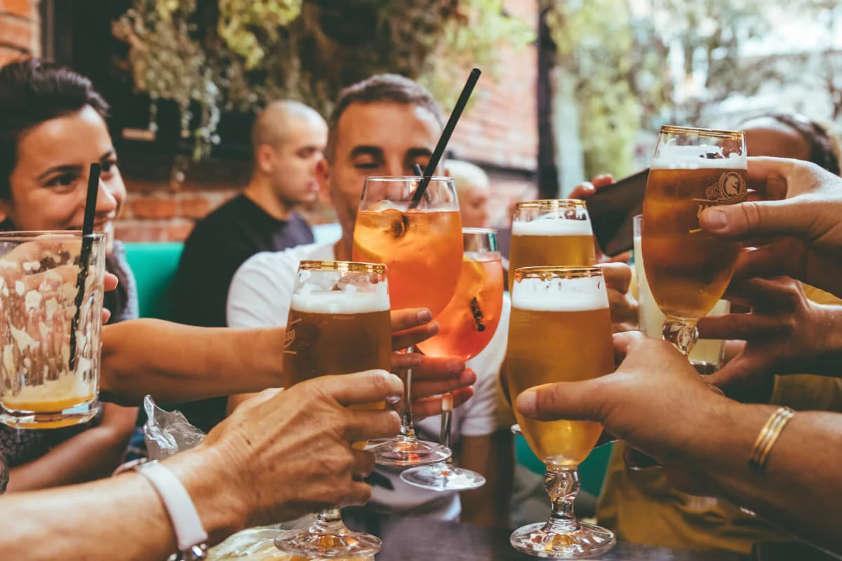 ¿Es posible aprender a tomar? Consejos para el consumo responsable de alcohol
