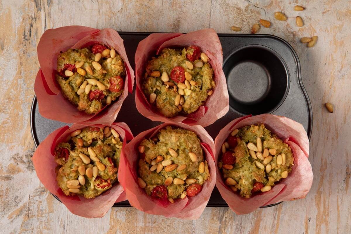 Muffins colombianos con queso paipa y tomate cherri