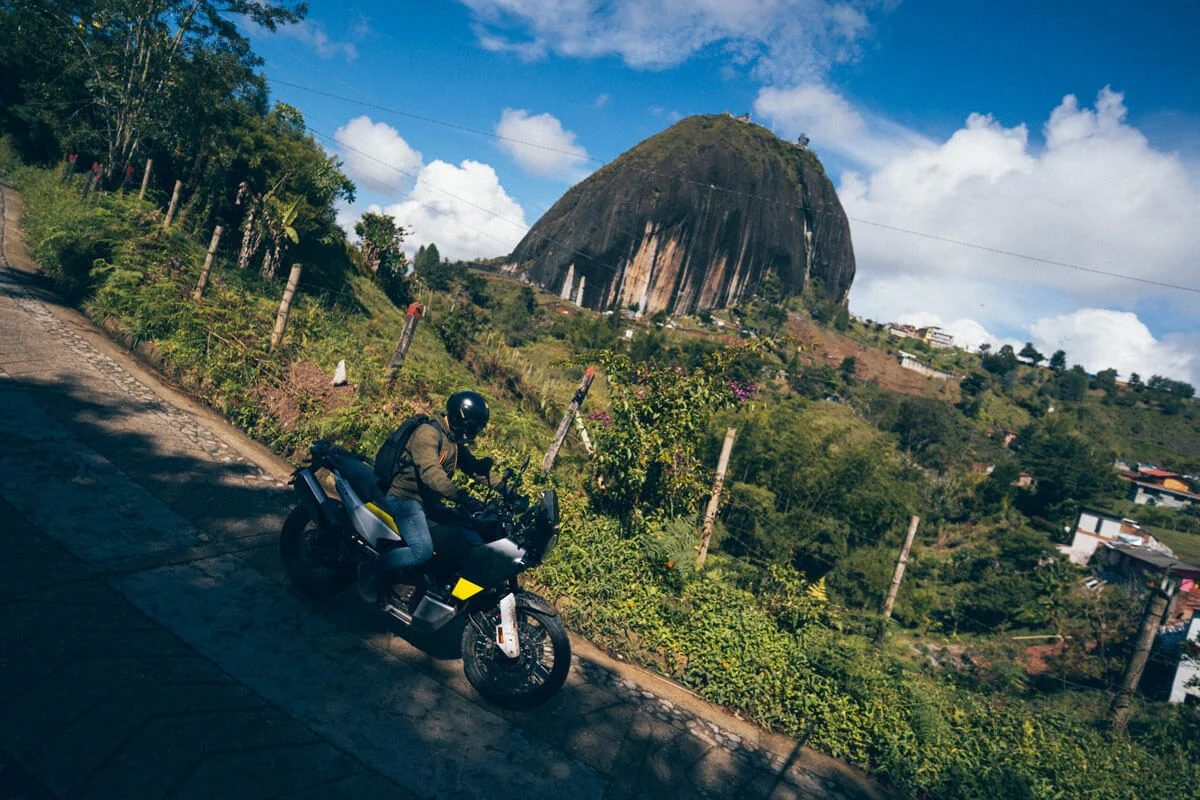 Así es la Norden 901, la moto de aventura de Husqvarna que llegó a Colombia
