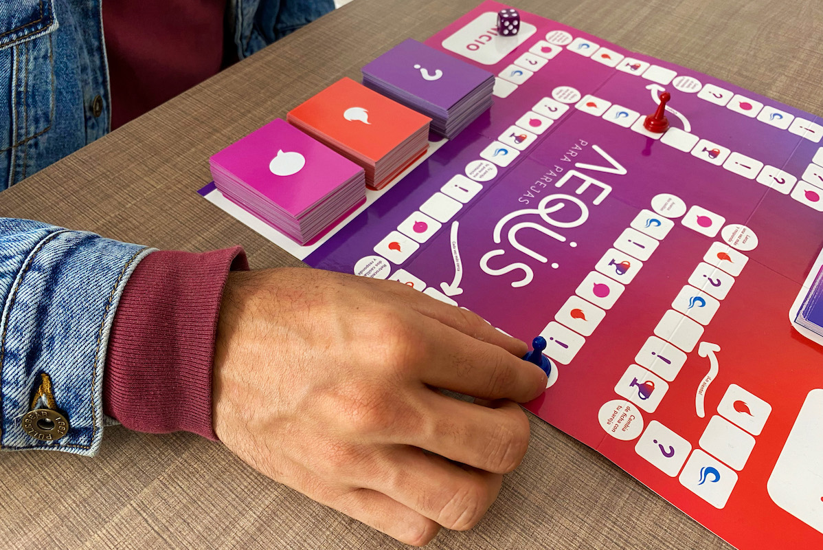 El juego colombiano para avivar el romance, retar la amistad y conocer a su familia