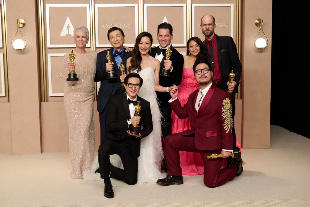 Elenco Todo en todas partes al mismo tiempo