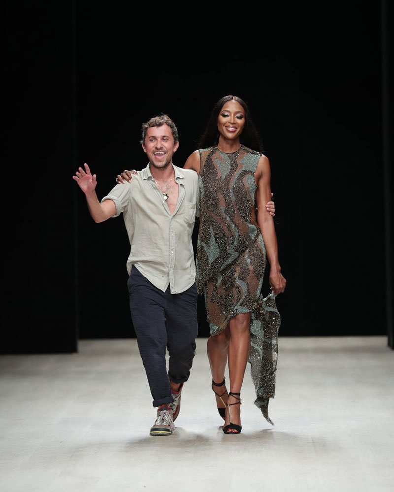 Esteban Cortázar y Naomi Campbell