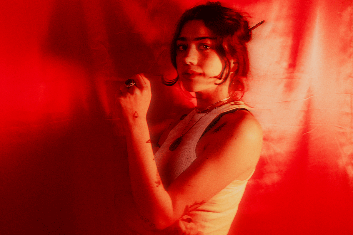 Briela Ojeda: “Soy una viajera que toma fotos acústicas mediante la composición”