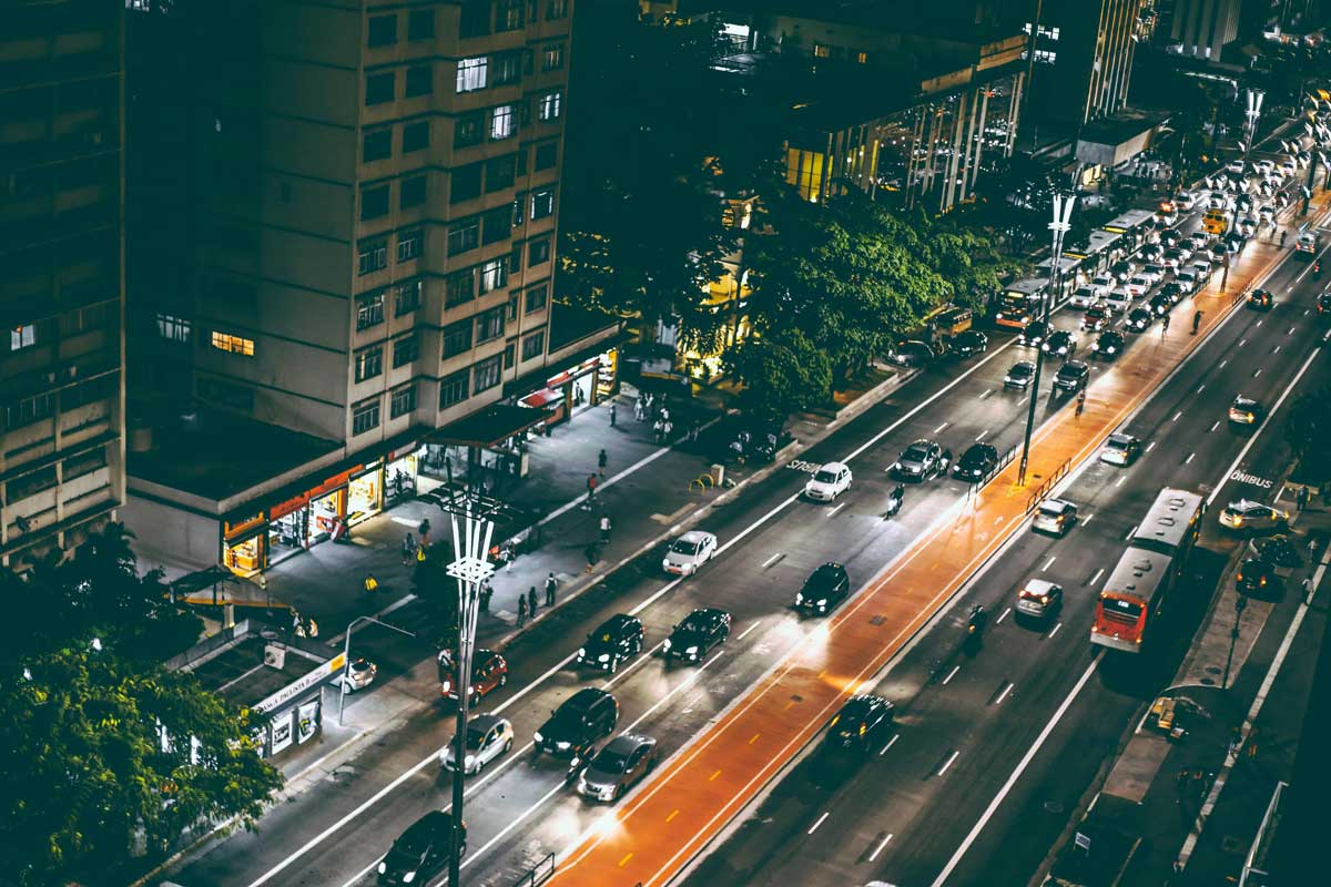 ¿Colombia podrá moverse sin combustibles fósiles para 2035?