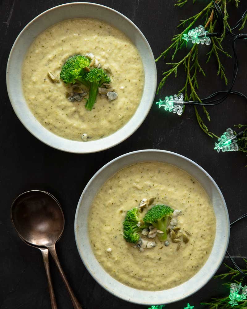 sopa de brócoli con queso azul