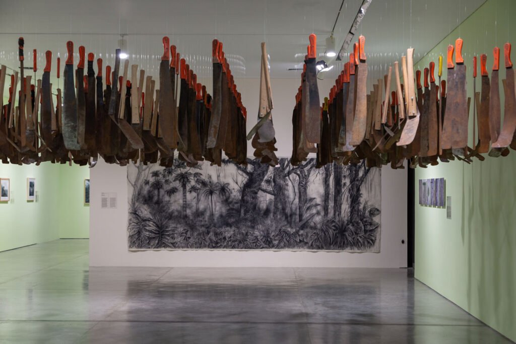 Bamba, martillo y
refilón (instalación,
2010), de Fabio
Melecio Palacios.