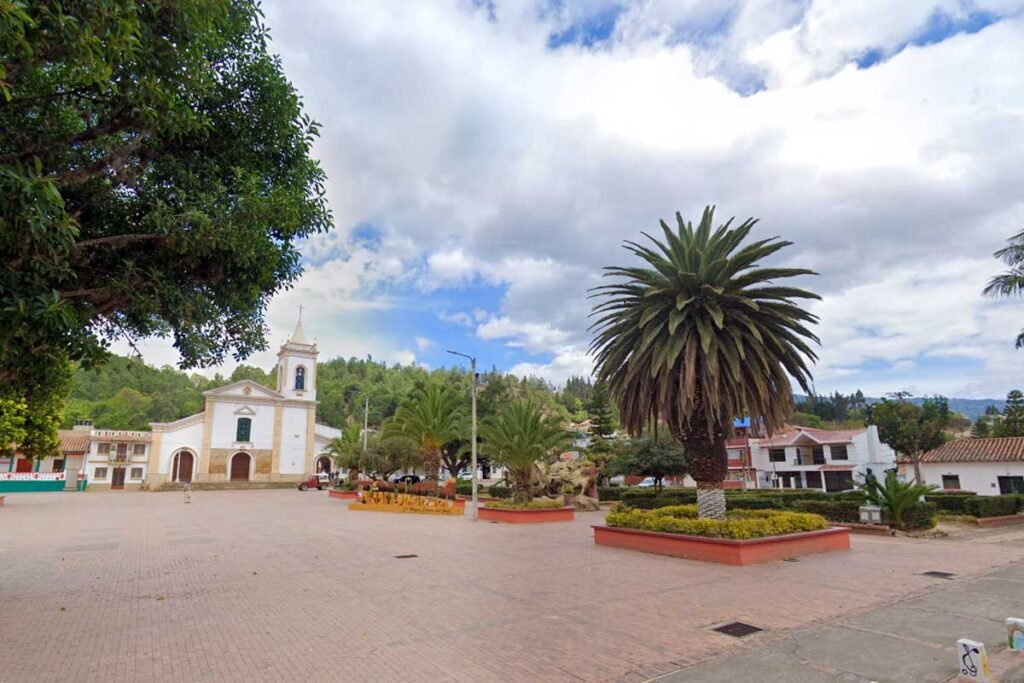 TInjacá, plaza principal,