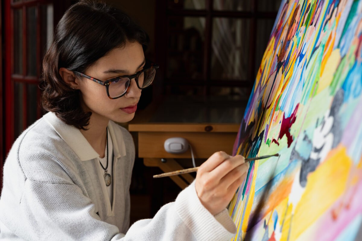 Retratos de jóvenes artistas que desafían la era digital
