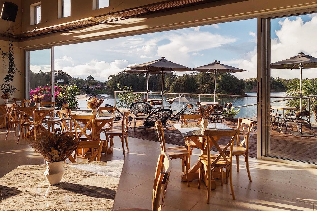 Cinco restaurantes que sorprenden en Guatapé
