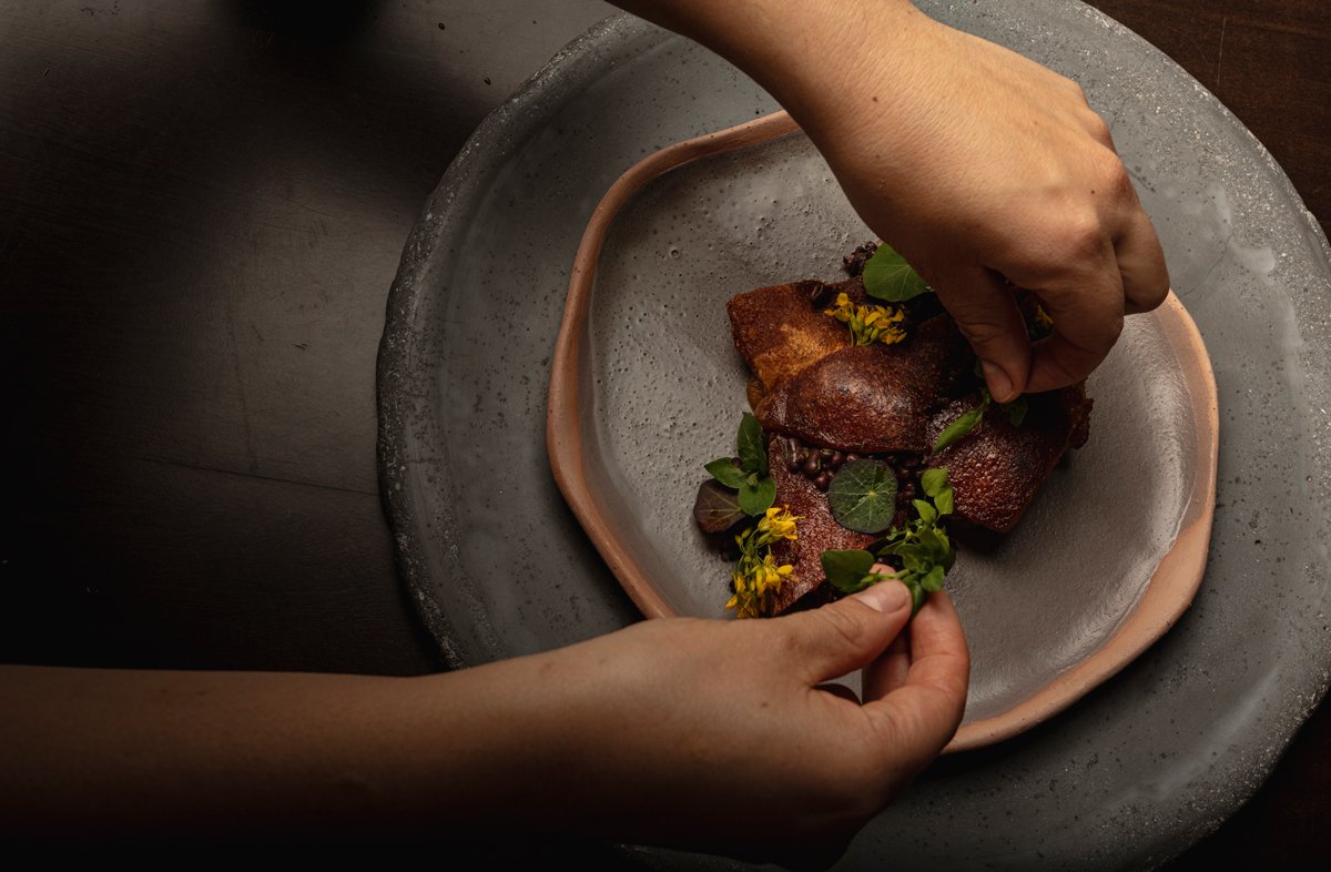 Golf & cena en Debora: dos planes perfectos para  disfrutar en Bogotá