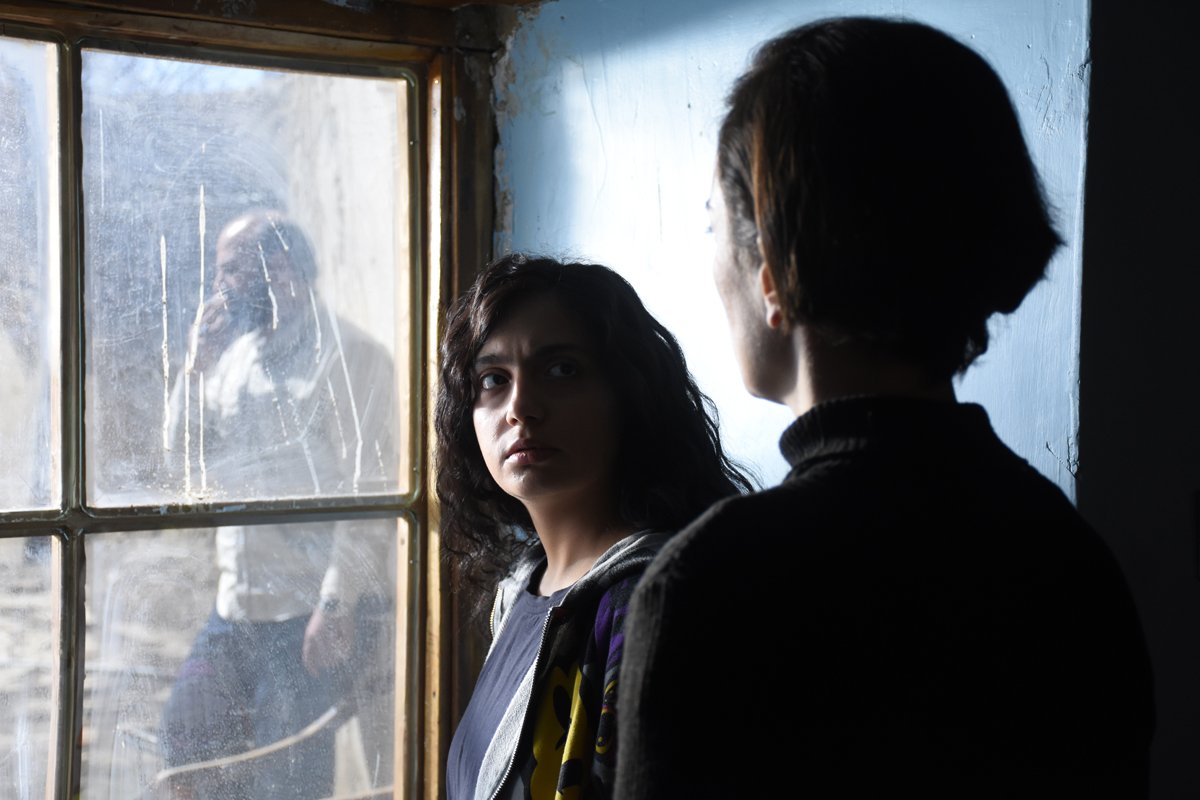 La semilla del fruto sagrado: quitarse el velo como un canto en contra de la opresión