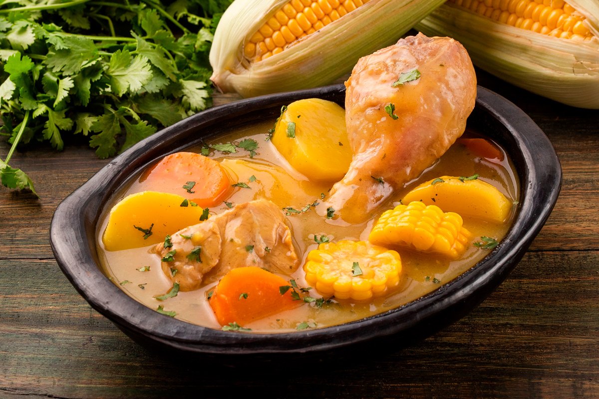 El sancocho colombiano, entre las 10 mejores sopas de pollo del mundo
