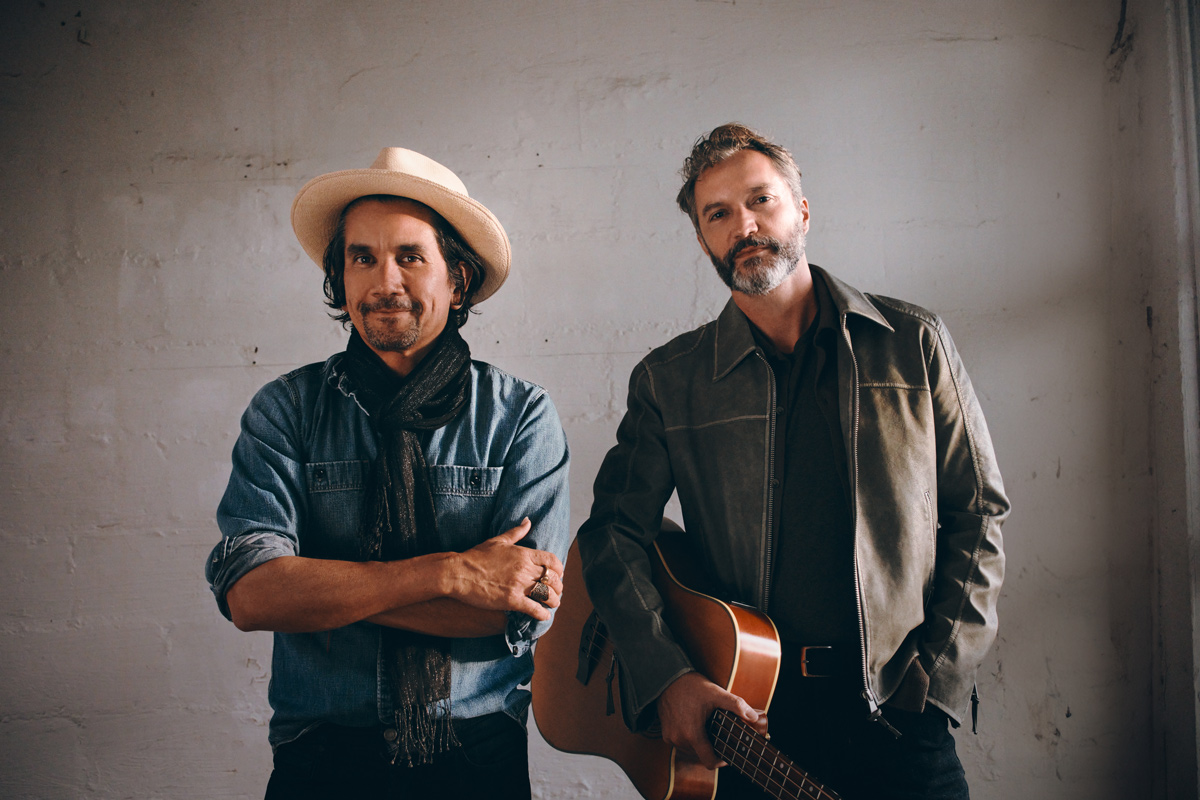 Bacilos contestó a las incógnitas más grandes de la agrupación