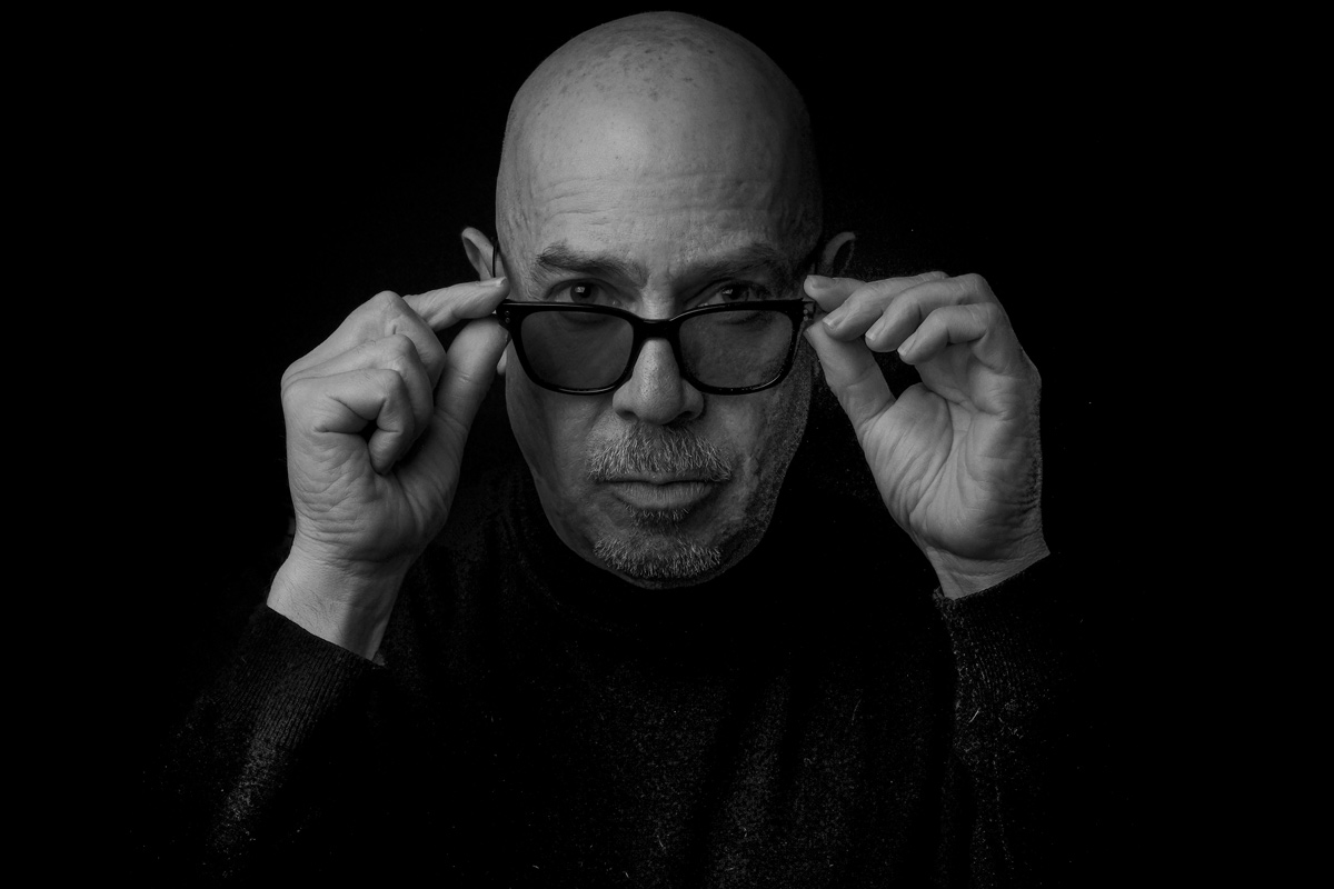 Las cinco canciones que le cambiaron la vida a Santiago Moure