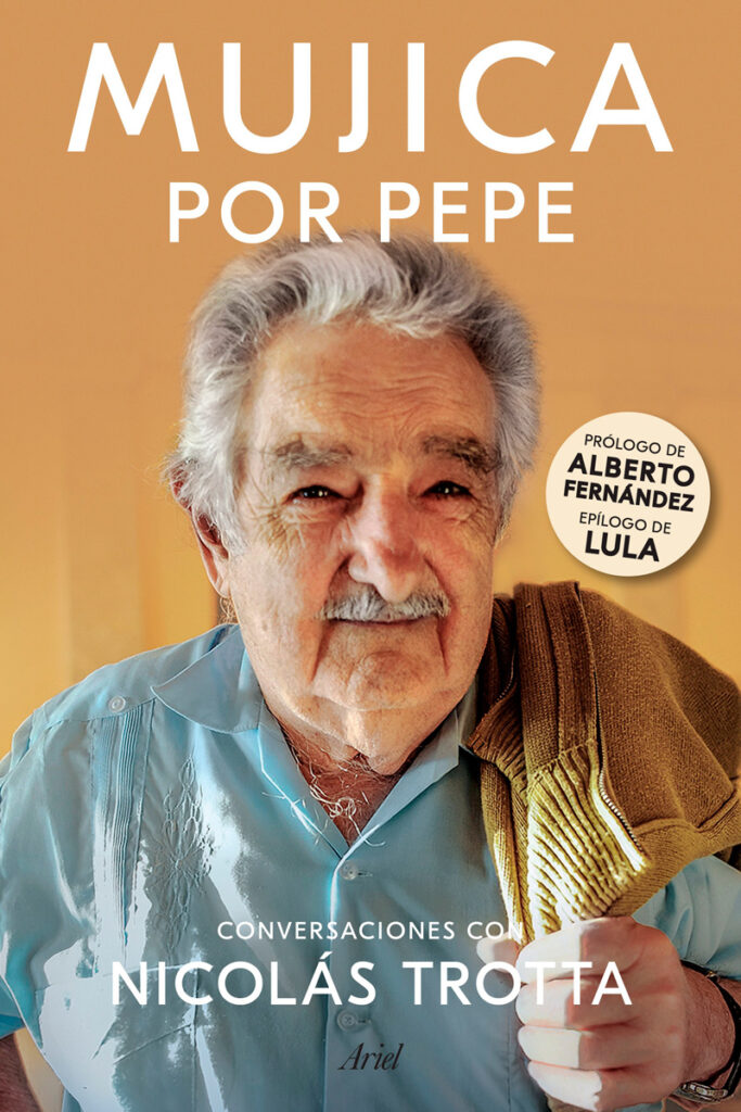 mujica, libros,