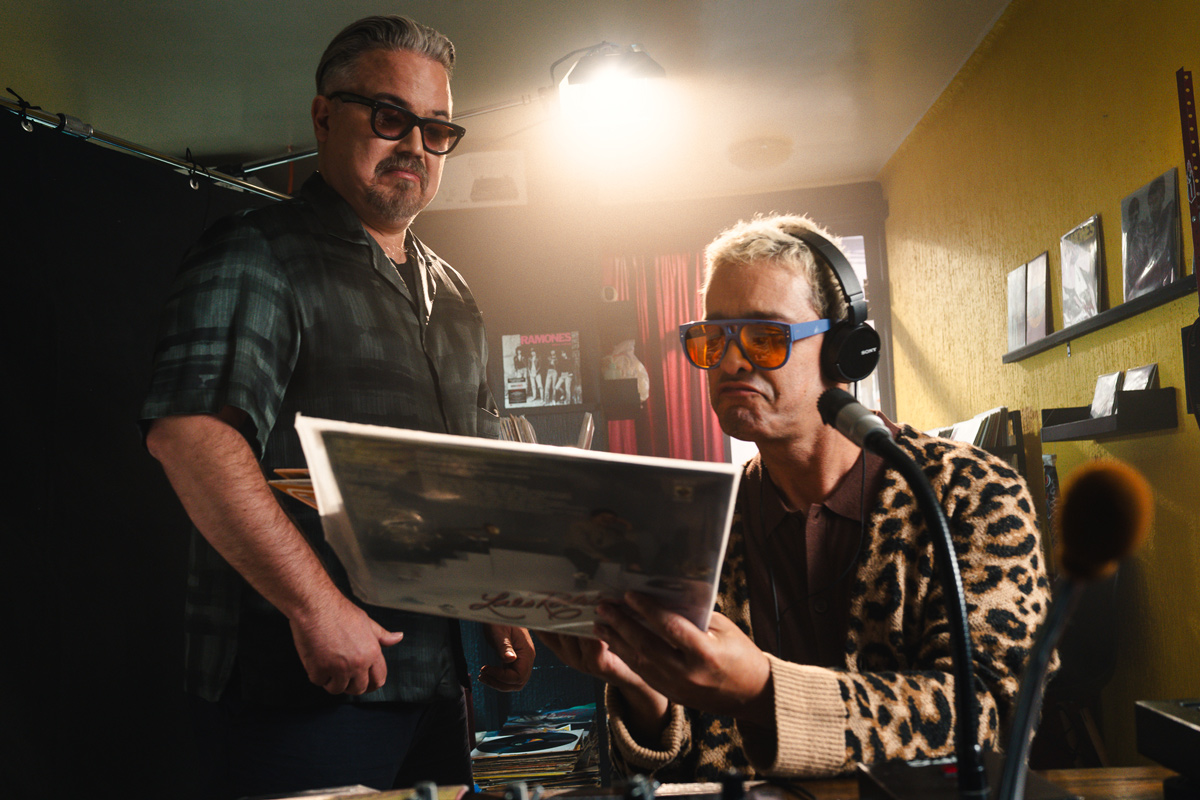 Los Amigos Invisibles: “La vida no es color de rosa pero con la música tratamos de hacerlo”