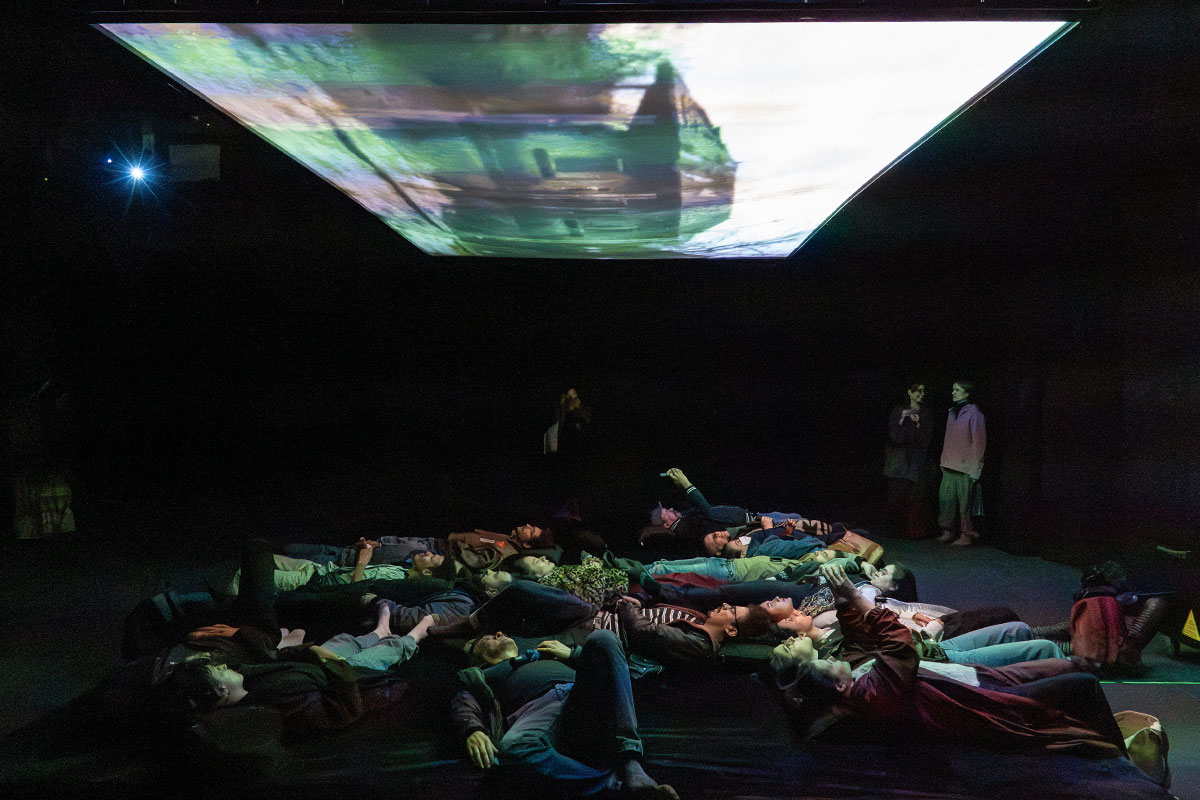 A la escucha: así es la exposición en Bogotá que le muestra a qué suena el mundo cuando cierra los ojos